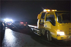 盐源24小时车辆搭电联系电话